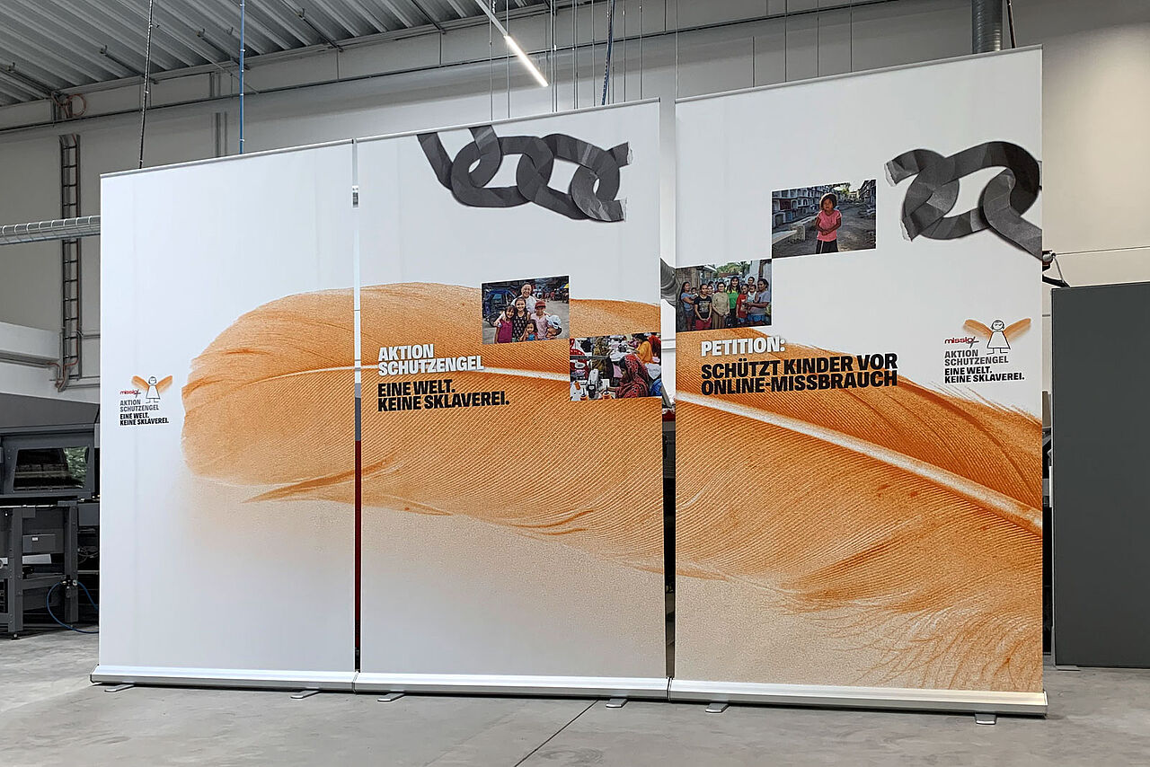 Roll-ups as a mobile exhibition stand - customer project