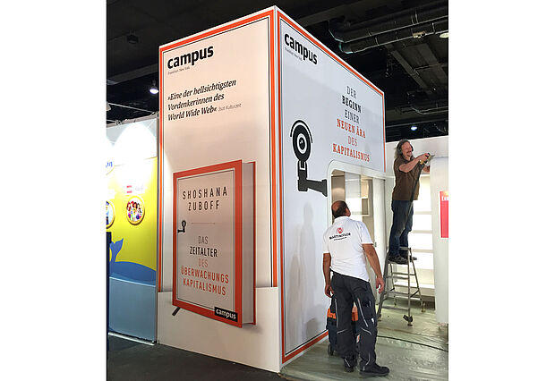 Campus Verlag exhibition stand assembly 4