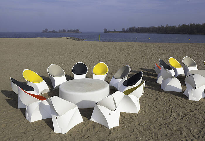 Flux Chair Example 3
