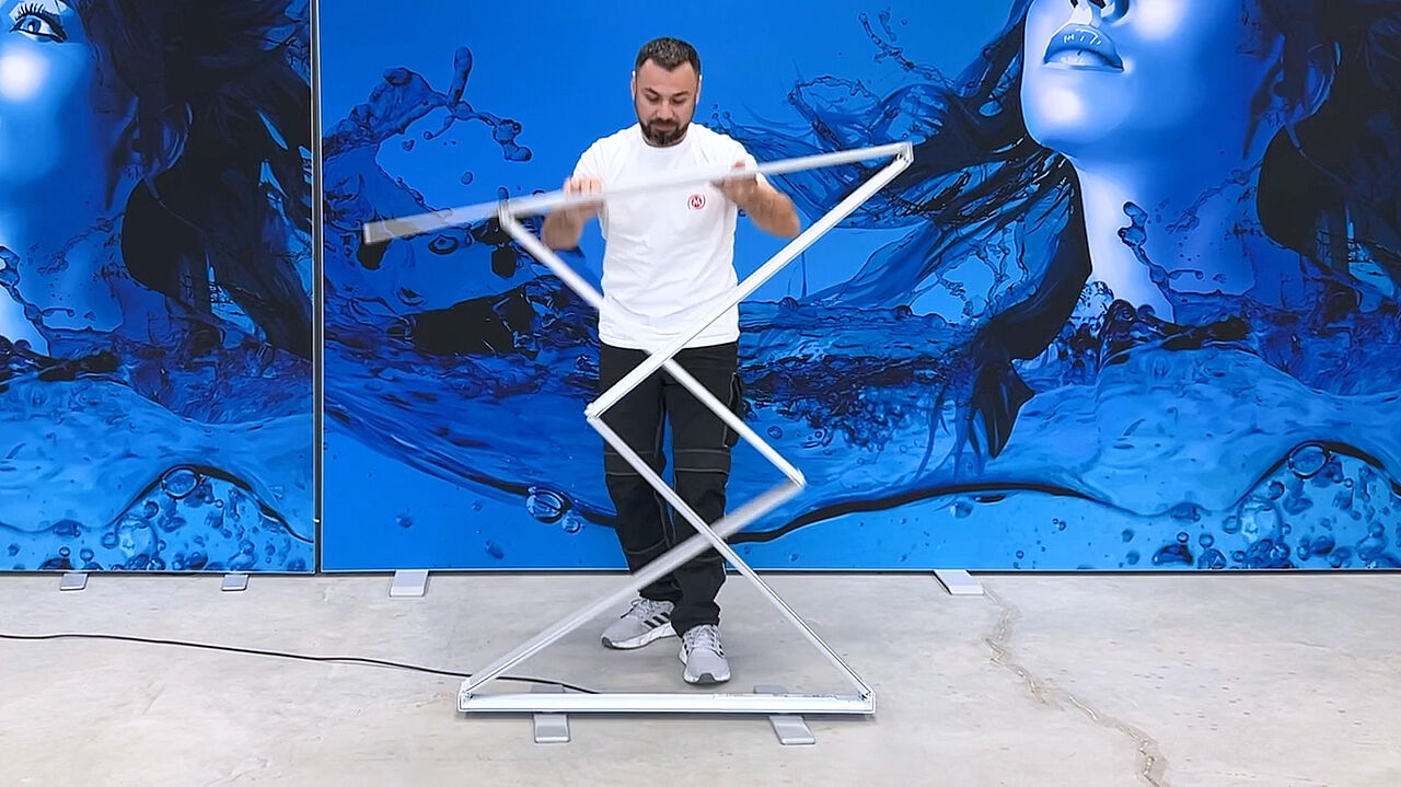 LED-Faltdisplay - MAGIC FOLD - Aufbau 1