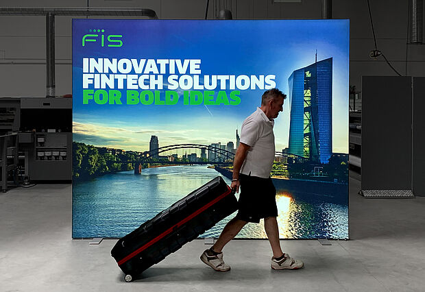 FIS Global ALU STAR LED-Messewand