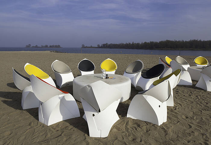 Flux Chair Example 4