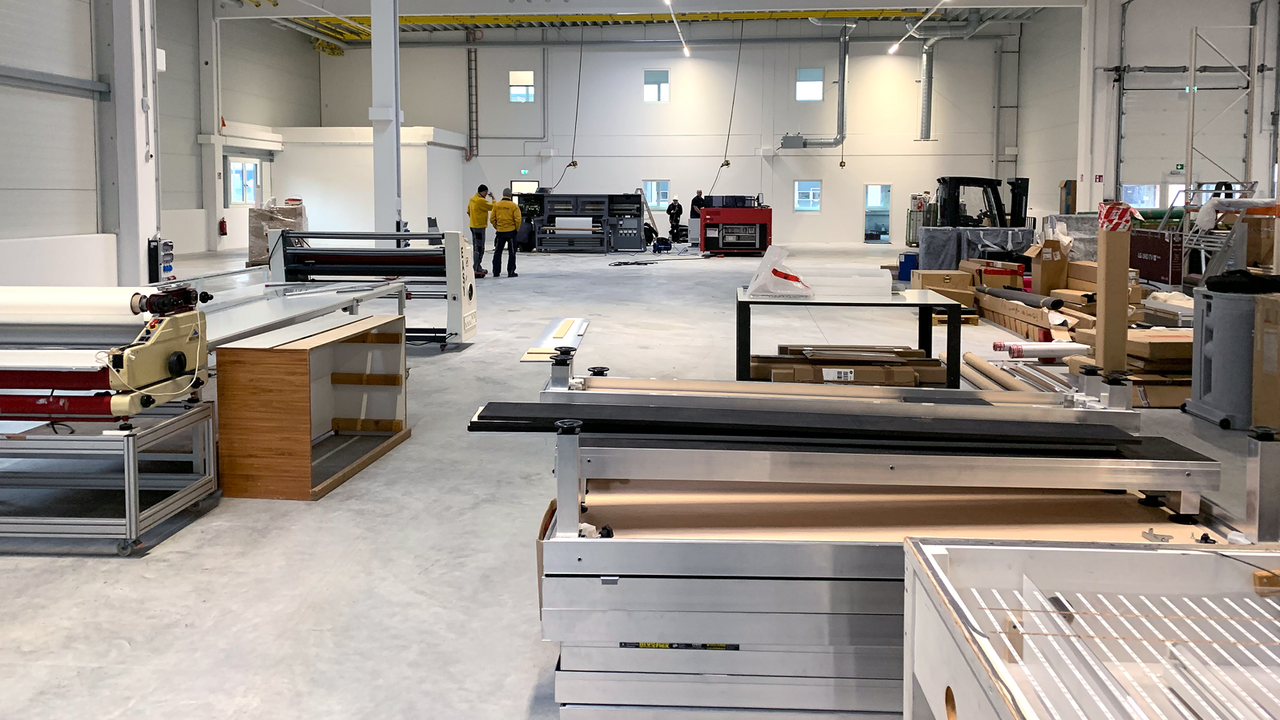 MARTINCOLOR moving 8