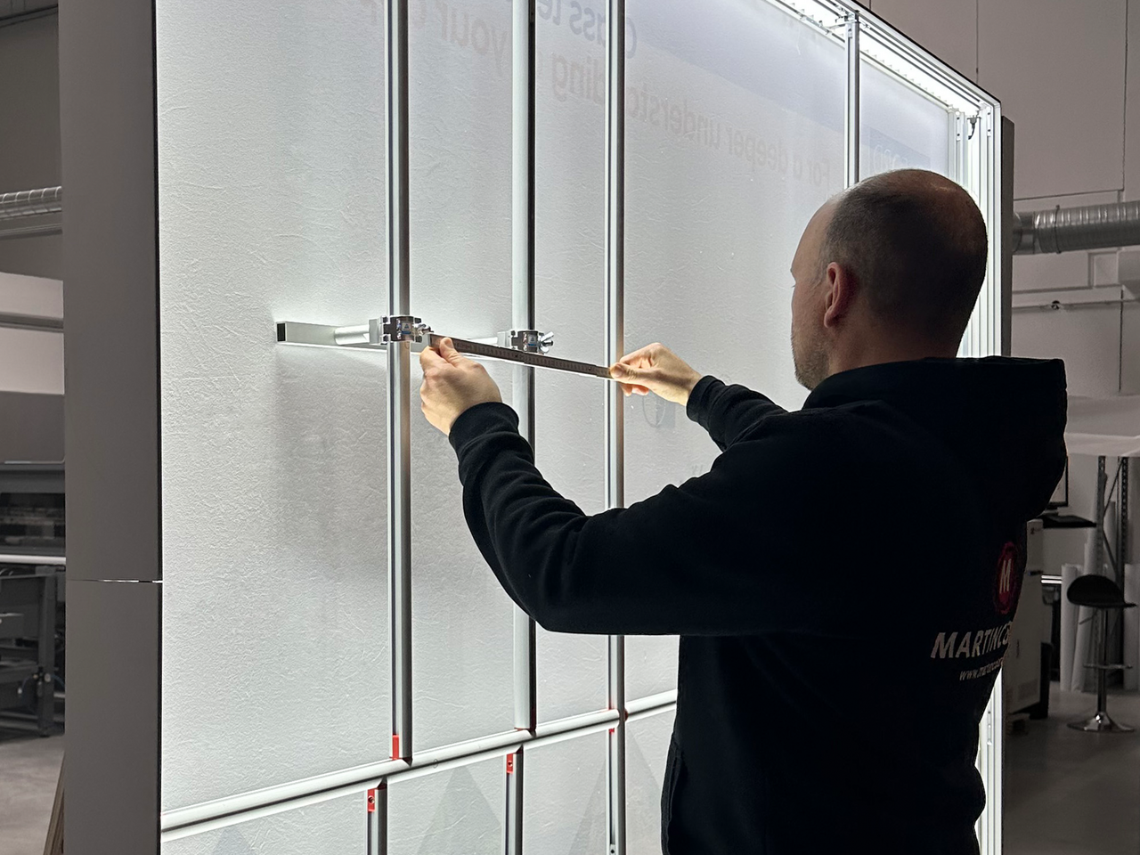 Mounting a monitor holder