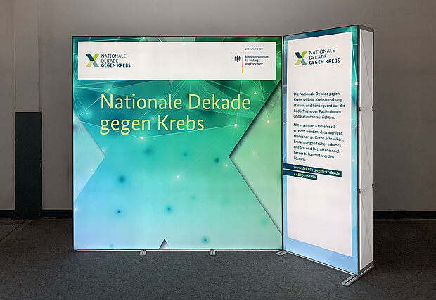 Bundesministerium für Bildung & Forschung mobile LED exhibition wall GRID Lightbox