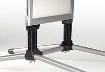 Kundenstopper Swing Systemfuss