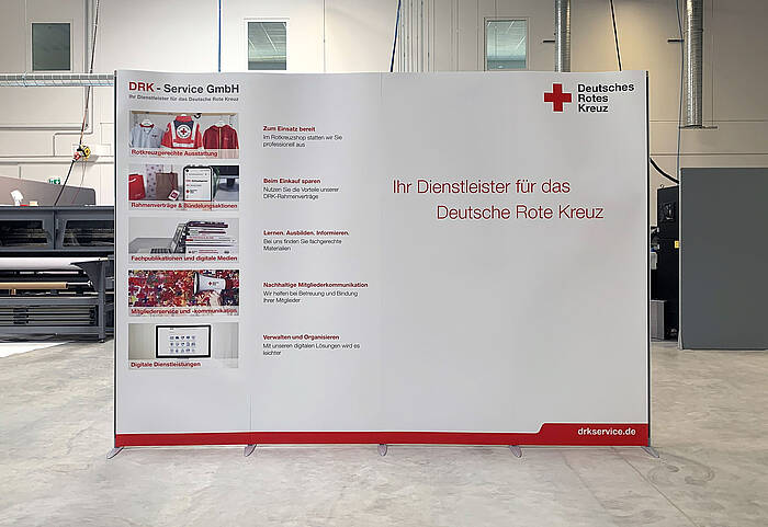 Deutsches Rotes Kreuz ISOframe Wave exhibition wall 2