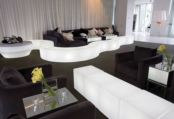 SNAKE seating element Example 18 SNAKE seating element Example 18