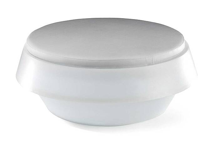 GIÓ POUF seating island Example 16
