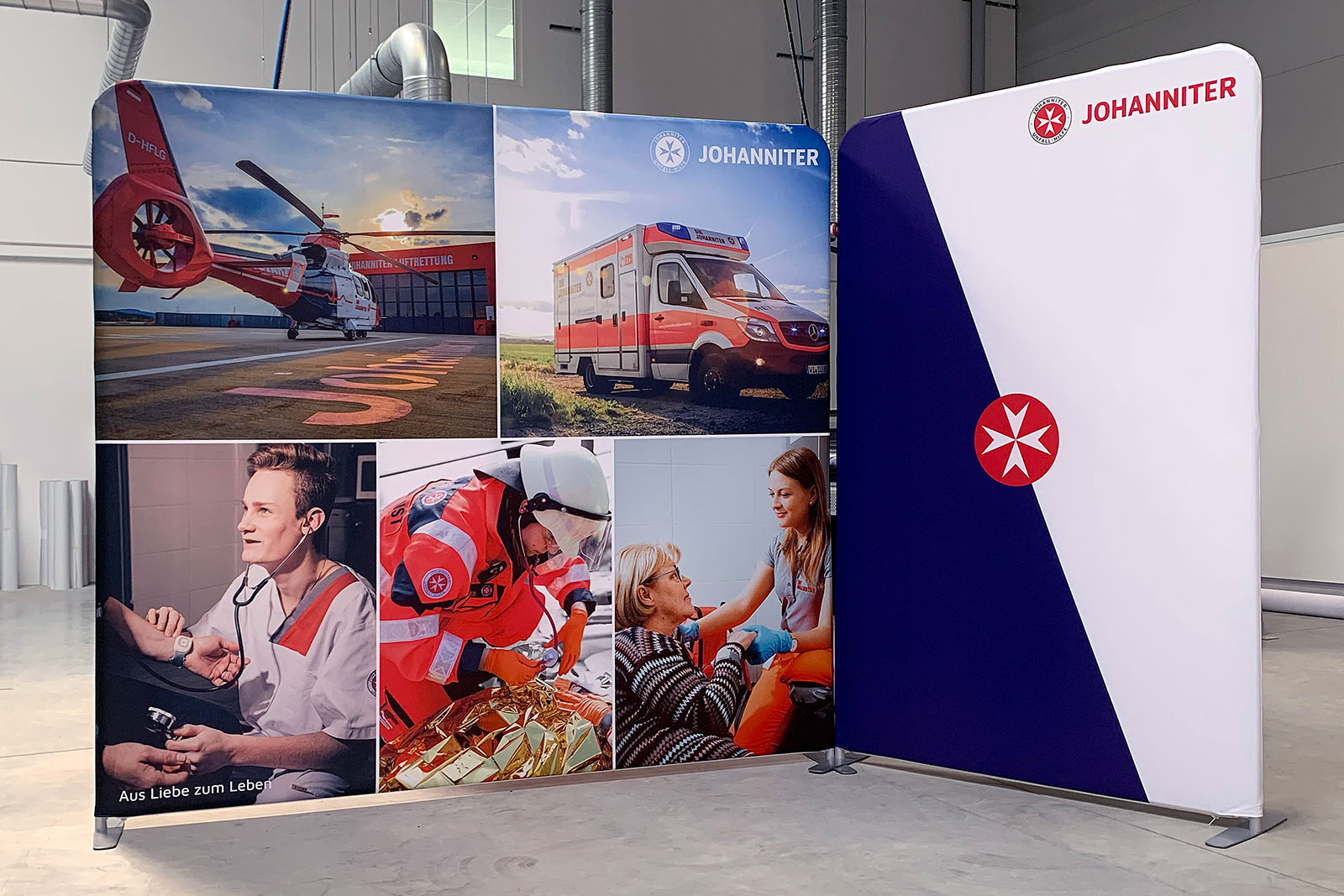 Mobile exhibition stand - ZippWall Straight - Johanniter
