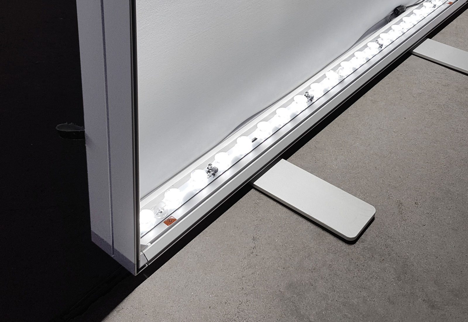 ALU LightUp illuminated display