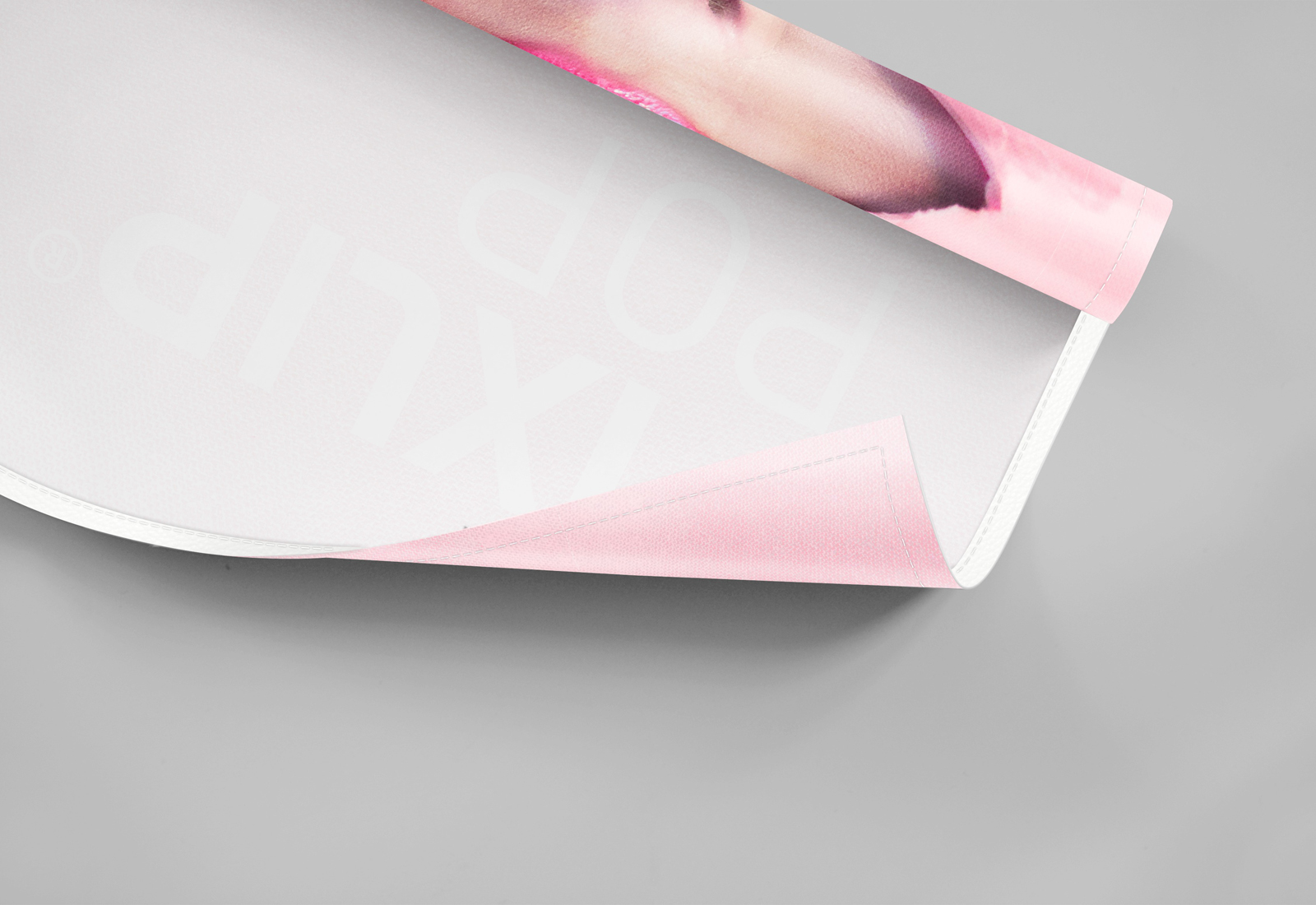 PIXLIP POP illuminated display