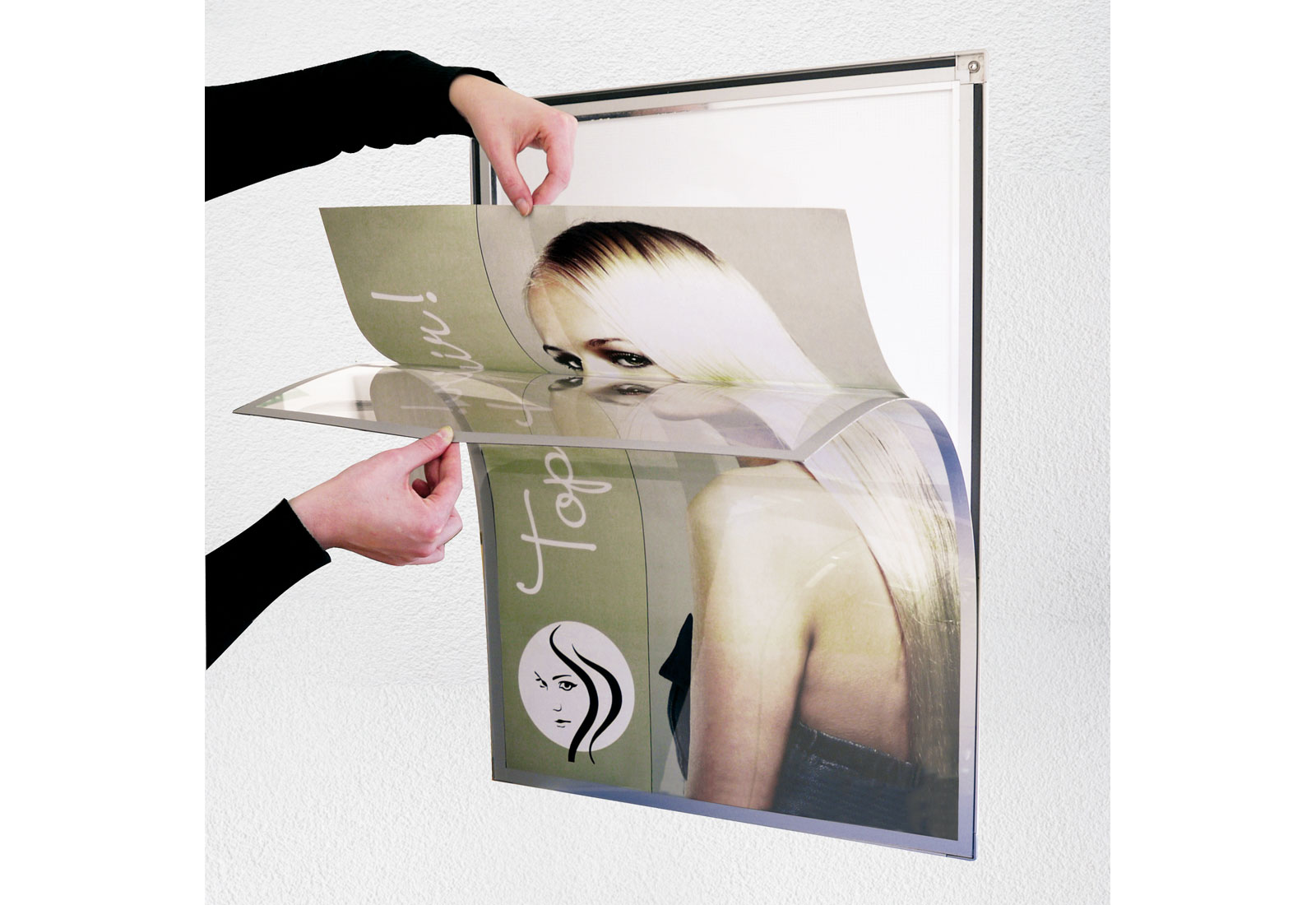 Magnedoor interchangeable frame slim