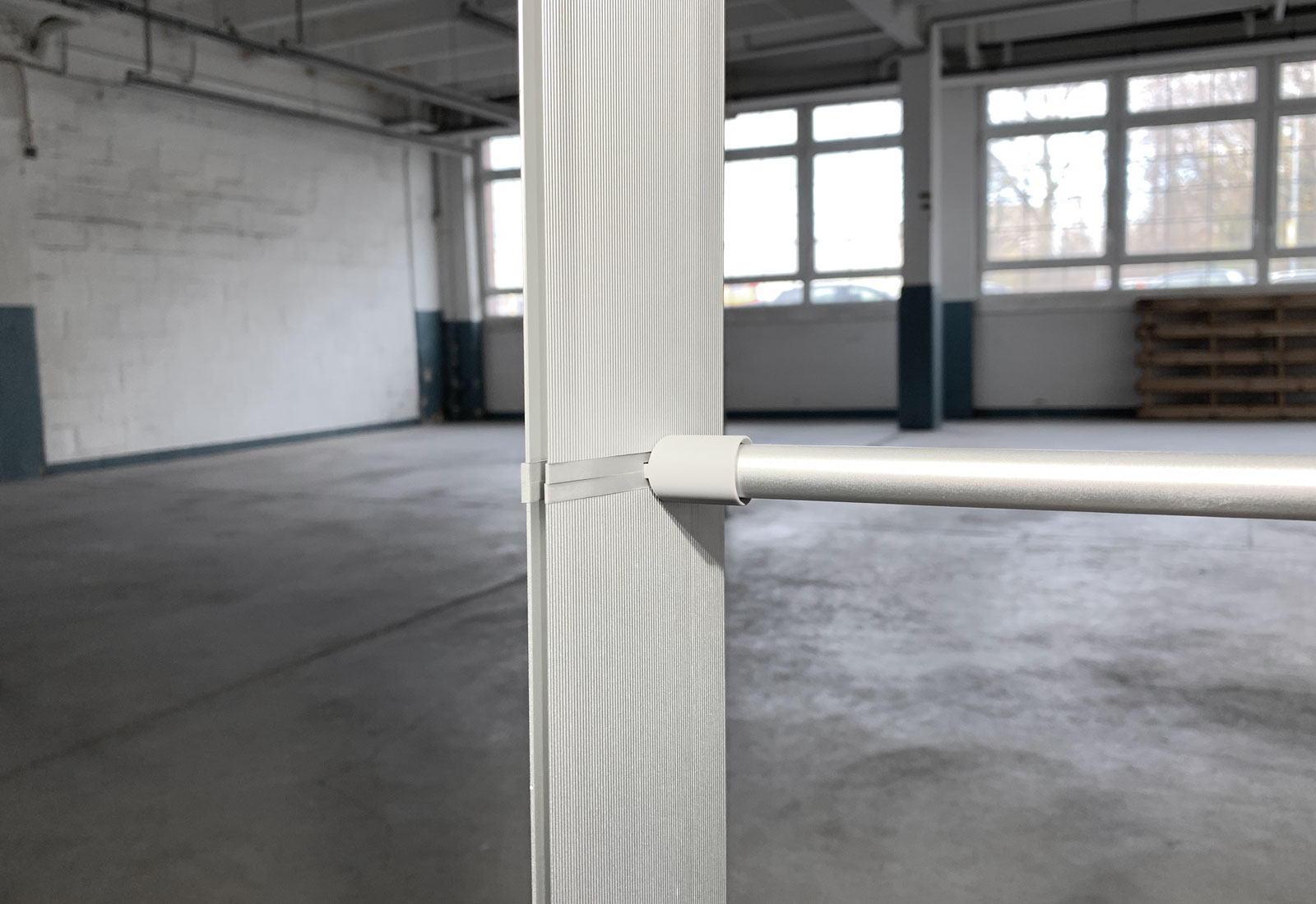 PIXLIP POP illuminated display